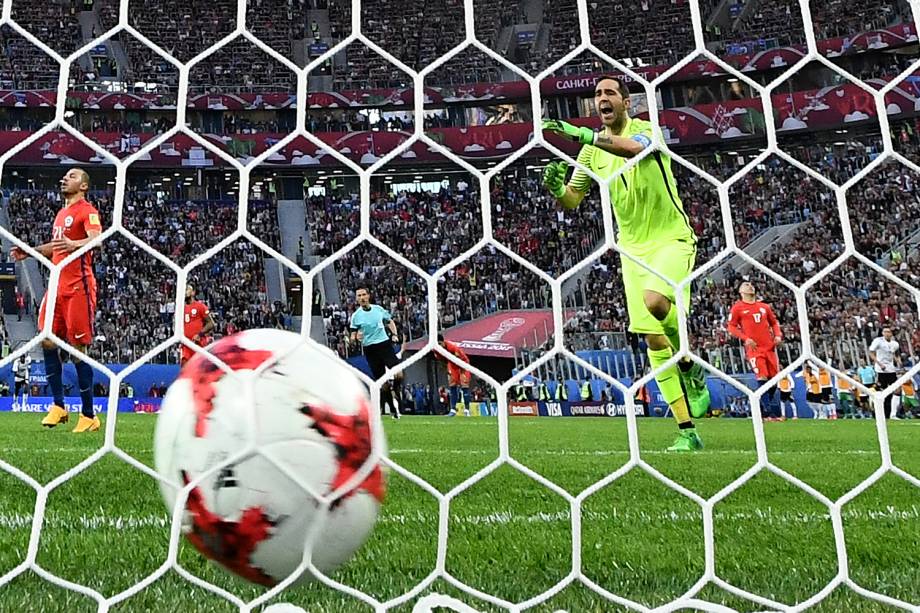 Lars Stindl da Alemanha marca o gol durante a partida contra o Chile válida pela final da Copa das Confederações 2017, realizada no Estádio Krestovsky (Arena Zenit), em São Petersburgo, na Rússia - 02/07/2017