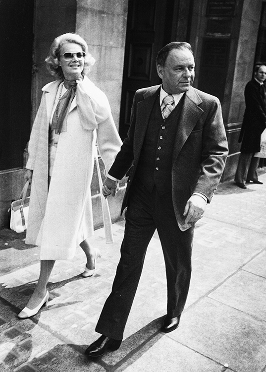 Sinatra com Barbara, em Londres, em 1975