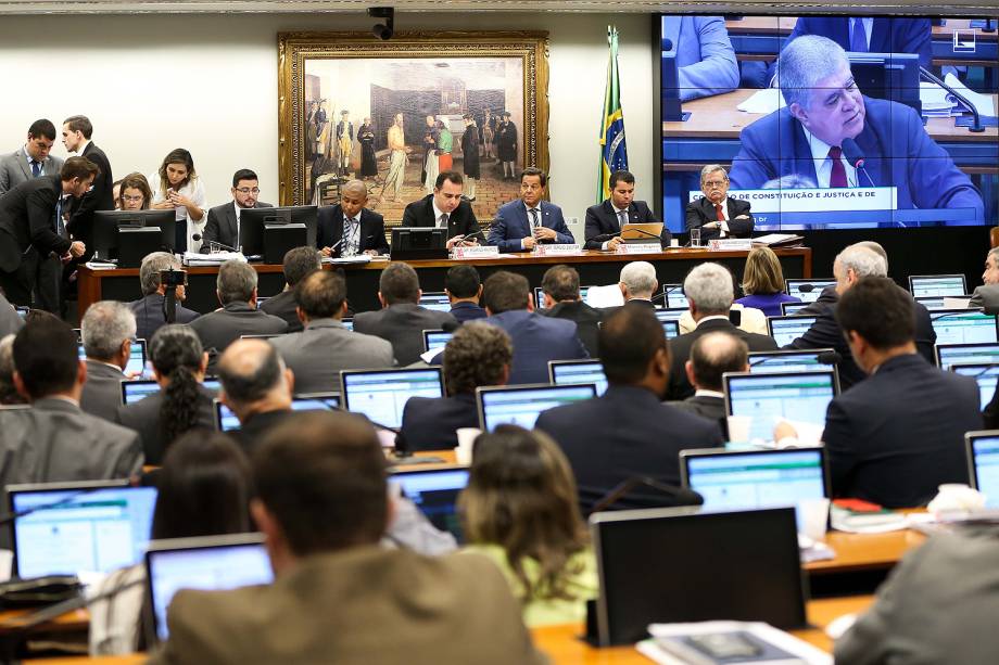 CCJ (Comissão de Constituição e Justiça) começa a discutir a denúncia da Procuradoria-Geral da República segundo a qual o presidente Michel Temer cometeu crime de corrupção passiva no exercício do cargo, em Brasília - 12/06/2017