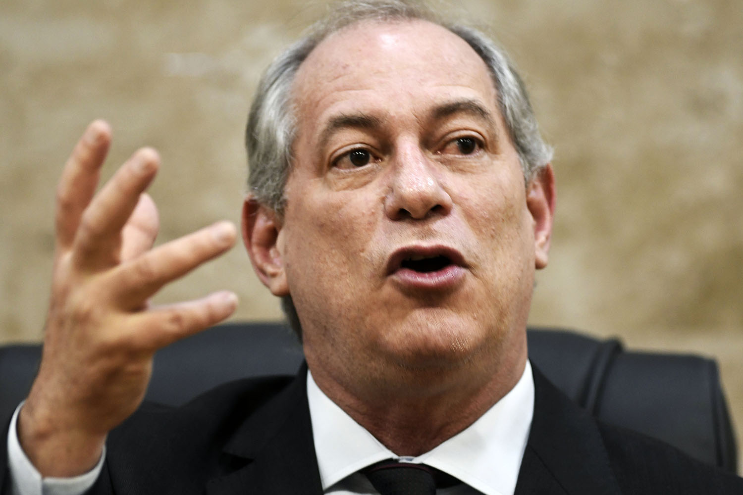 Ciro Gomes N o sou Dilma marginal como Cunha n o me derrubaria