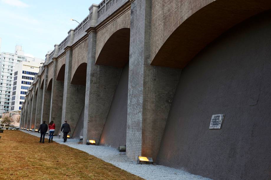 O prefeito de São Paulo, João Doria, entrega obra de revitalização dos Arcos da Rua Jandaia, conhecido popularmente como Arcos do Jânio, no centro da capital. Os arcos, que estavam grafitados, foram restaurados e repintados com a cor original - 03/07/2017