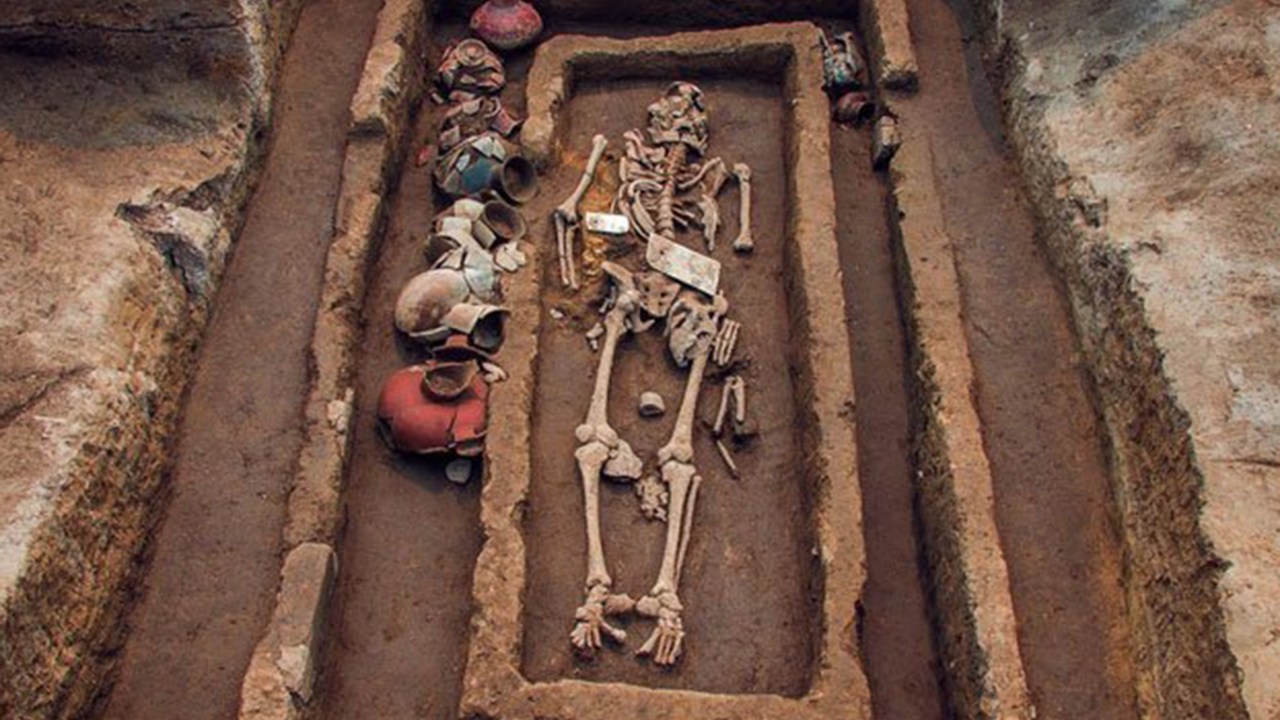 Esqueletos humanos gigantes encontrados na China