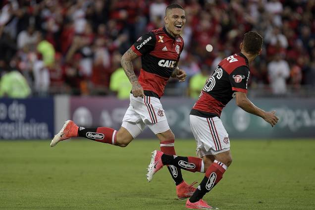Guerrero comemora gol durante partida entre Flamengo e São Paulo, válida pela 11ª rodada do Campeonato Brasileiro - 02/07/2017 Guerrero comemora gol durante partida entre Flamengo e São Paulo, válida pela 11ª rodada do Campeonato Brasileiro - 02/07/2017