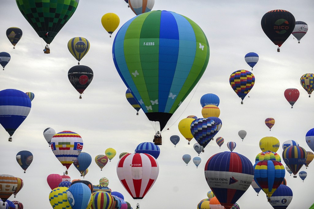 Imagens do dia - Evento de balonismo na França