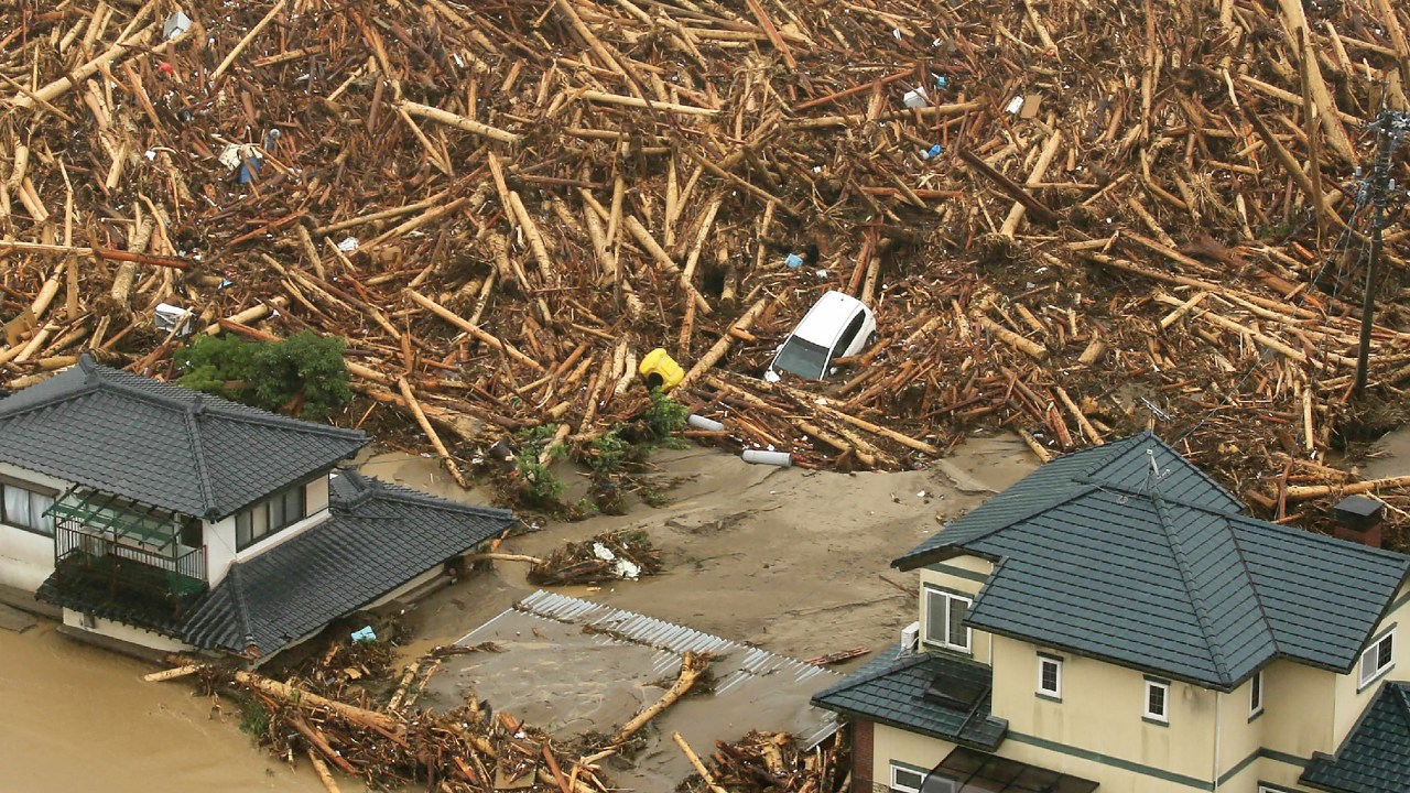 Imagens do dia - Enchentes no Japão