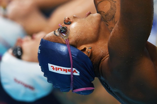 A pernambucana Etiene Medeiros durante prova dos 50 m costas no Mundial de esportes aquáticos de Budapeste, na Hungria - 26/07/2017