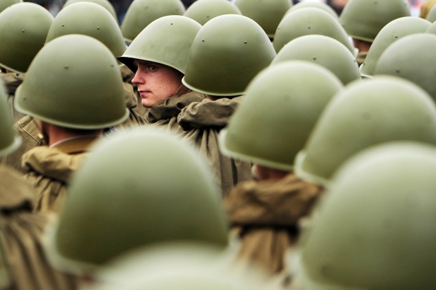 Soldados do exército da Bielorrússia participam de um desfile militar para marcar o Dia da Independência em Minsk - 03/07/2017