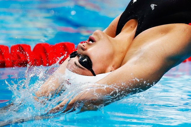 A nadadora canadense Kylie Jacqueline durante a final dos 100m costas feminino, no Mundial de Esportes Aquáticos de Budapeste, na Hungria - 25/07/2017