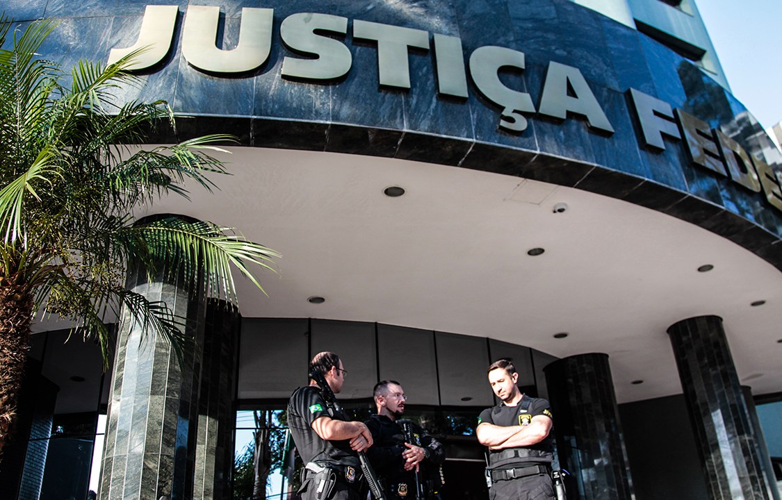 Segurança é reforçada na justiça federal do Paraná
