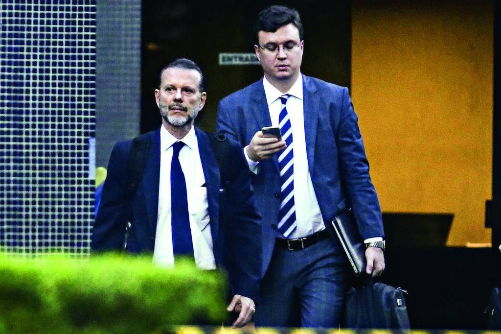 Suspeita - Coutinho (à esq.), ex-presidente do BNDES: perda em operação com a JBS