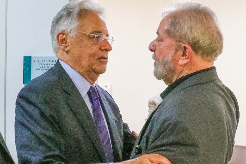 O ex-presidende Lula recebe a visita de Fernando Henrique Cardoso, no Hospital Sírio Libanês