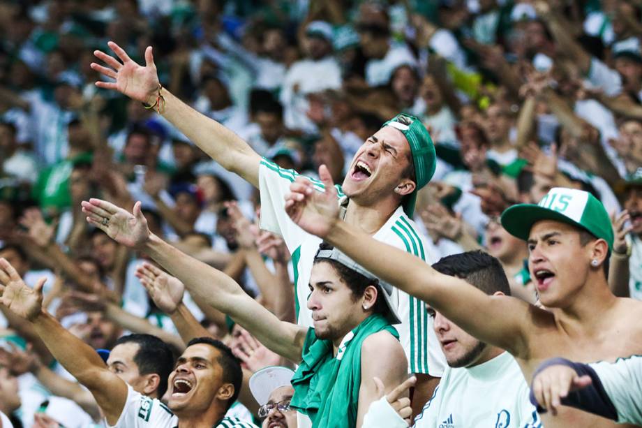 Torcedores do Palmeiras durante partida contra o Corinthians, no Allianz Parque, em São Paulo