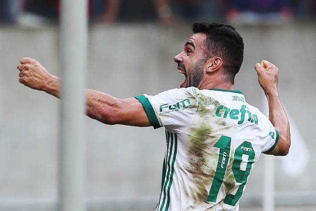 O jogador Bruno Henrique comemora o gol durante partida entre Sport e Palmeiras, válida pela 16a. rodada do Campeonato Brasileiro, no estádio Arena Pernambuco - 23/07/2017 O jogador Bruno Henrique comemora o gol durante partida entre Sport e Palmeiras, válida pela 16a. rodada do Campeonato Brasileiro, no estádio Arena Pernambuco - 23/07/2017