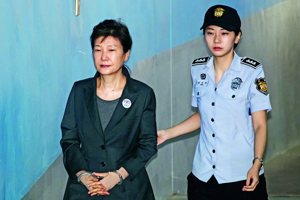 A ex-presidente da Coreia do Sul Park Geun-hye depõe em tribunal, em maio