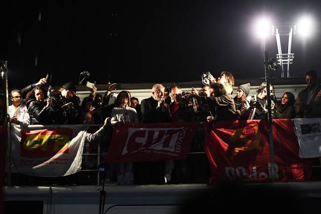 O ex presidente Luiz Inácio Lula da Silva durante protesto pela Democracia, na Avenida Paulista, em São Paulo (SP) - 20/07/2017 O ex presidente Luiz Inácio Lula da Silva durante protesto pela Democracia, na Avenida Paulista, em São Paulo (SP) - 20/07/2017