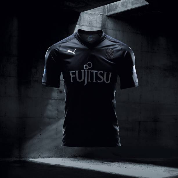 Puma lança série de 23 camisas pretas de times, denominadas Step Out
