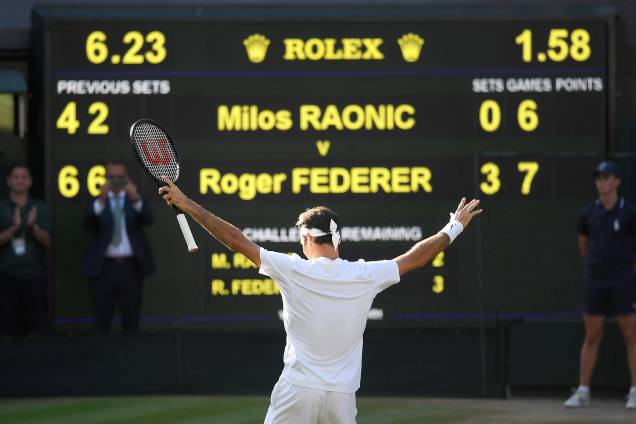 O suíço Roger Federer vence o canadense Milos Raonic, nas quartas de final de Wimbledon - 12/07/2017 O suíço Roger Federer vence o canadense Milos Raonic, nas quartas de final de Wimbledon - 12/07/2017