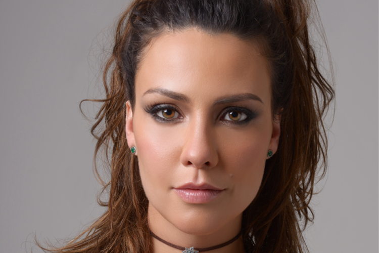 Camila Rodrigues se irrita por cobrança para escalação em novelas