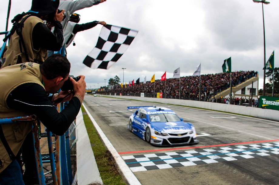 Etapa Curitiba 2014 #stockcar #stockcarbrasil #janelasdepvc #weikusport