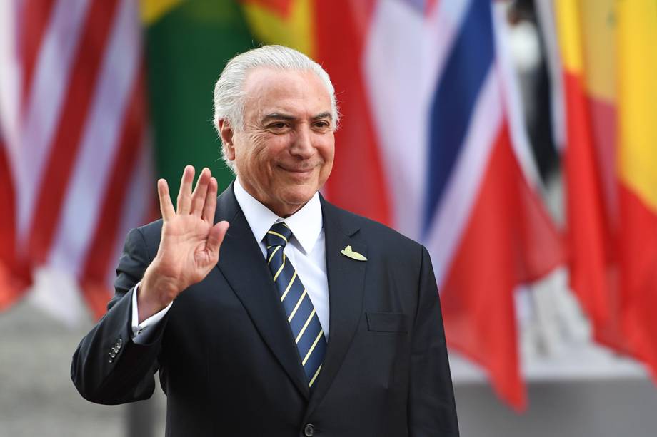 O presidente Michel Temer chega à Filarmônica de Hamburgo, para o encontro de cúpula do G20, na Alemanha