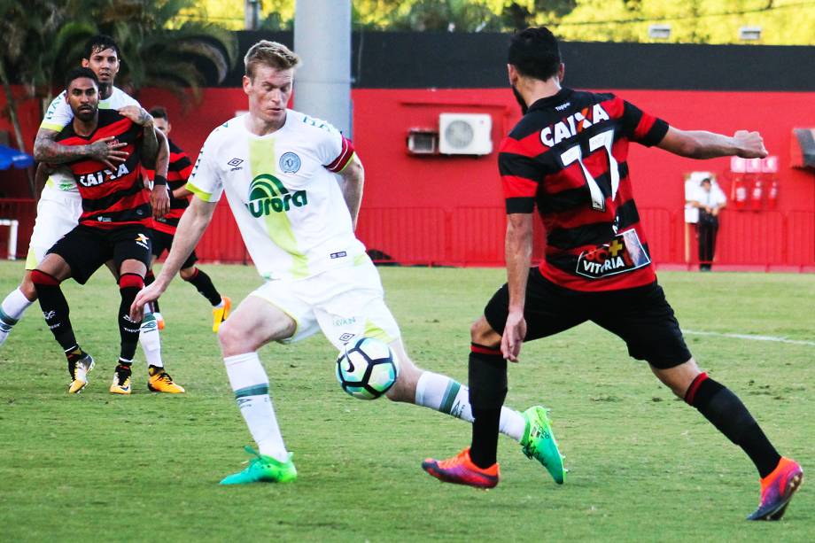 Chapecoense vence o Vitória, em partida valida pela 16ª rodada do Campeonato Brasileiro 2017 realizada no Estádio Manoel Barradas (Barradão) em Salvador - 22/07/2017