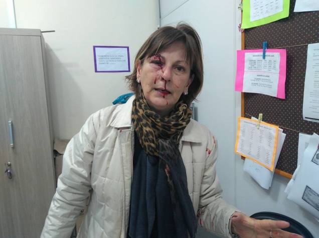 Márcia Friggi, professora da refe pública de ensino que foi agredida dentro da escola em Santa Catarina Márcia Friggi, professora da refe pública de ensino que foi agredida dentro da escola em Santa Catarina