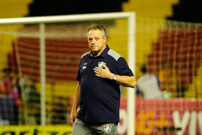 SPORT e FLUMINENSE - O técnico Abel Braga