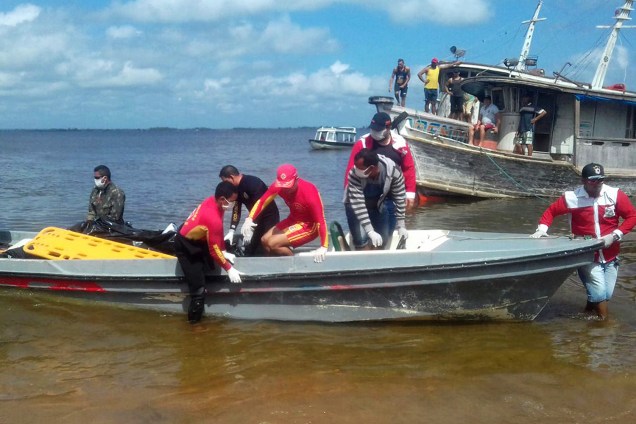 Nove dos dezenove corpos resgatados da embarcação Capitão Ribeiro, que naufragou na madrugada desta quarta-feira (23), no Rio Xingu, entre as cidades de Porto de Moz e Senador José Porfírio, no sudoeste do Pará, já foram liberados - 24/08/2017