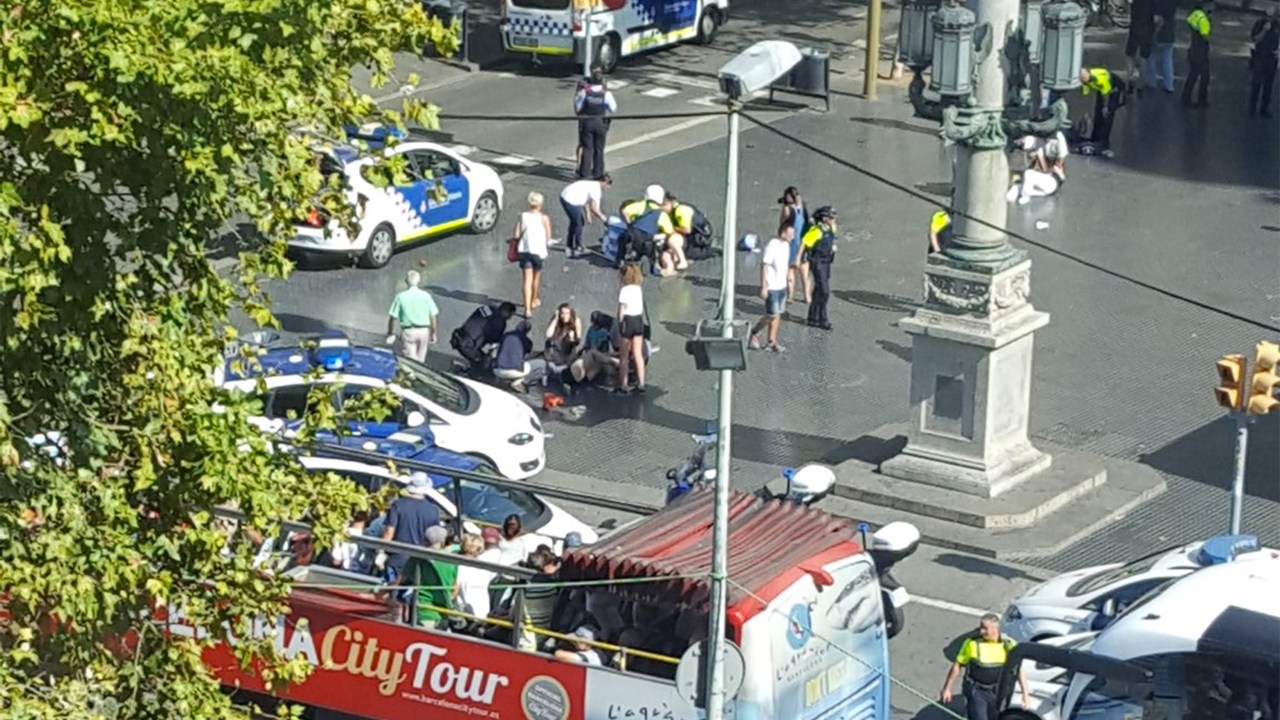 Atropelamento em Barcelona - Ataque terrorista - Las Ramblas
