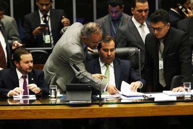 Plenário da Câmara dos Deputados durante votação da proposta de reforma política, sob a presidência do deputado Rodrigo Maia (DEM-RJ) - 23/07/2017