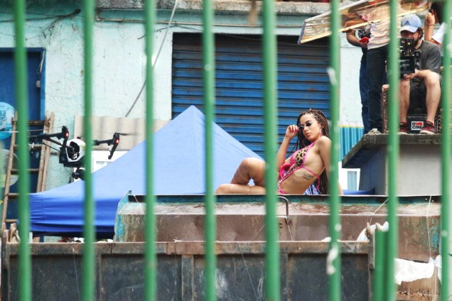 Anitta grava clipe novo no morro do Vidigal, no Rio de Janeiro