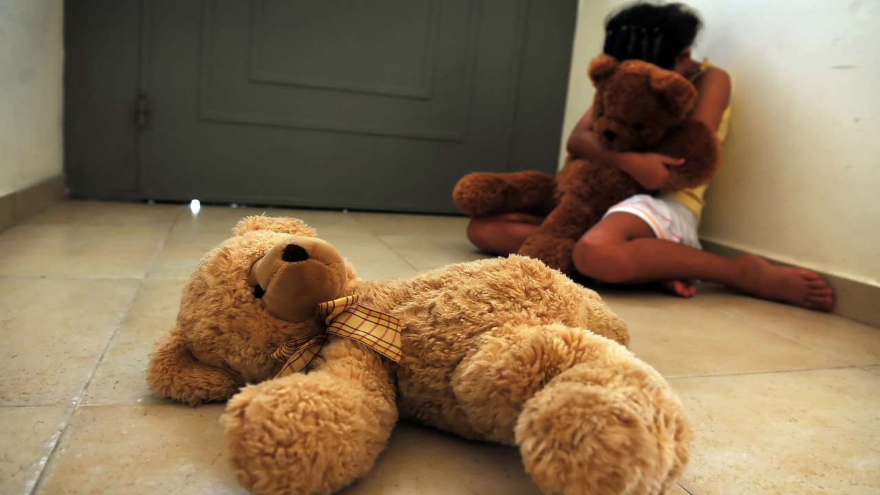 Criança que sofreu abuso sexual dá a luz após Suprema Corte Indiana negar aborto