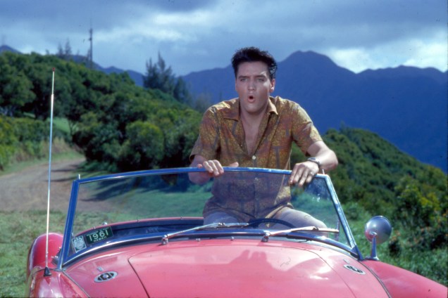 Elvis Presley no filme "Feitiço Havaiano", de Norman Taroug