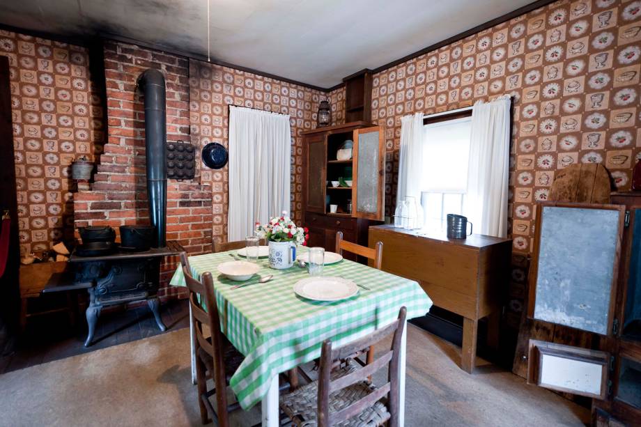 Cozinha da casa em que Elvis Presley nasceu, em Tupelo