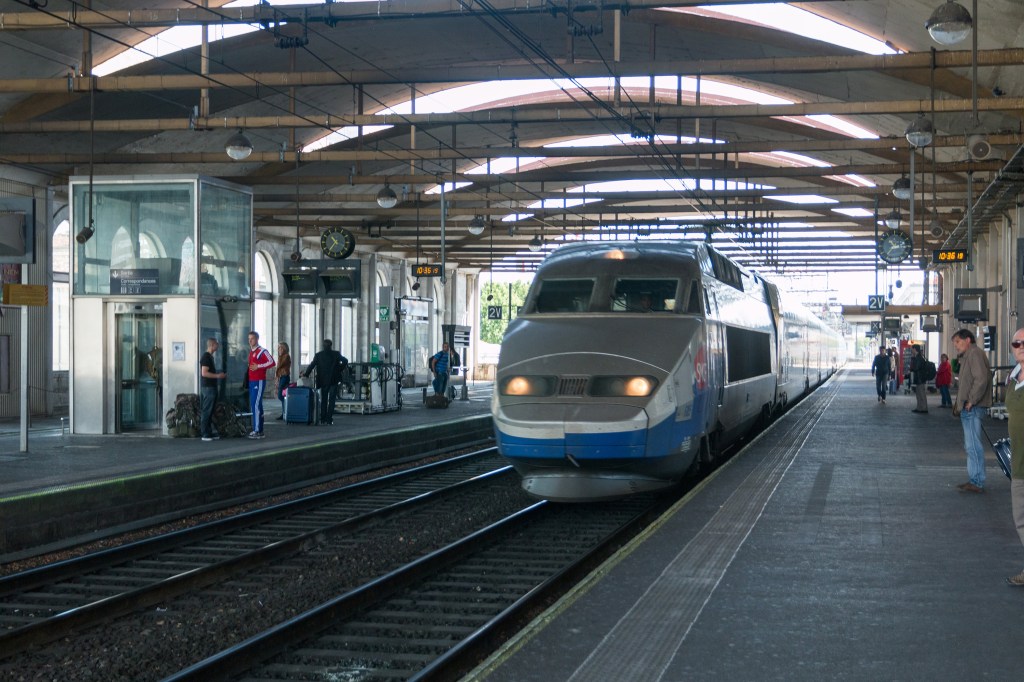 Estação de trem em Nîmes, França