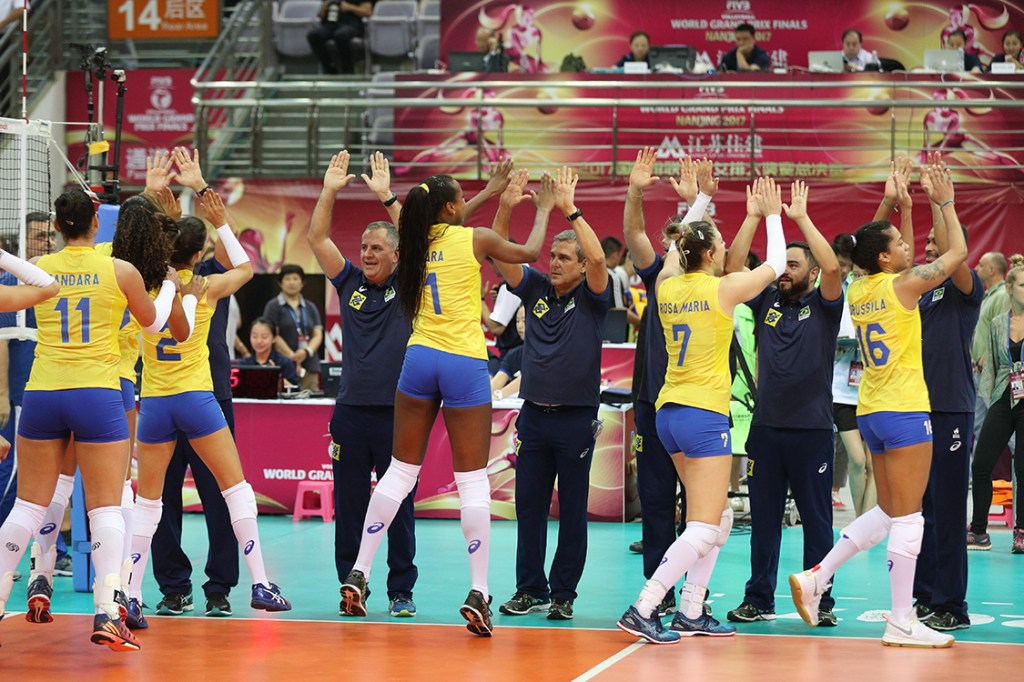Seleção brasileira de vôlei vence a Itália e é campeã do Grand Prix em Nanjing, na China