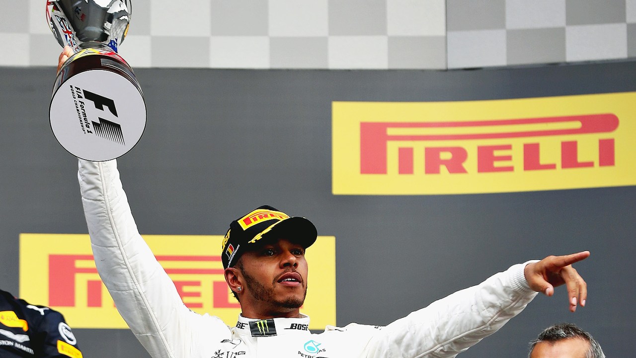 O piloto britânico Lewis Hamilton