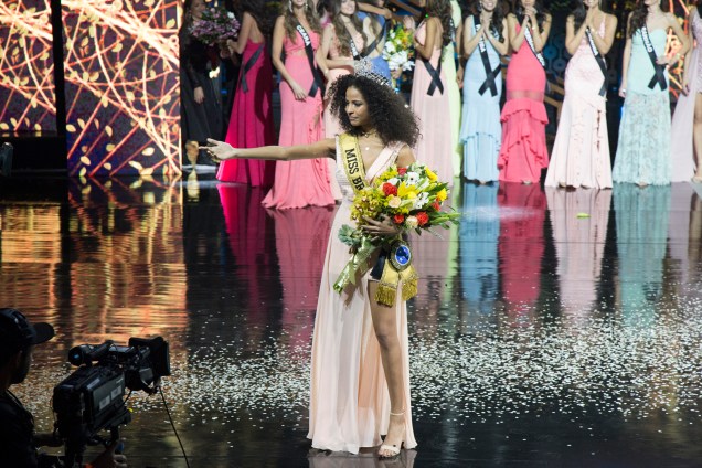 Monalysa Alcântara, vencedora do concurso Miss Brasil BE Emotion 2017, durante o evento em Ilha Bela, São Paulo