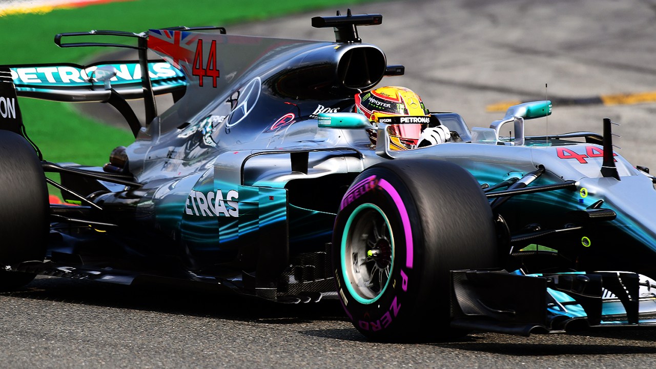 O piloto britânico Lewis Hamilton