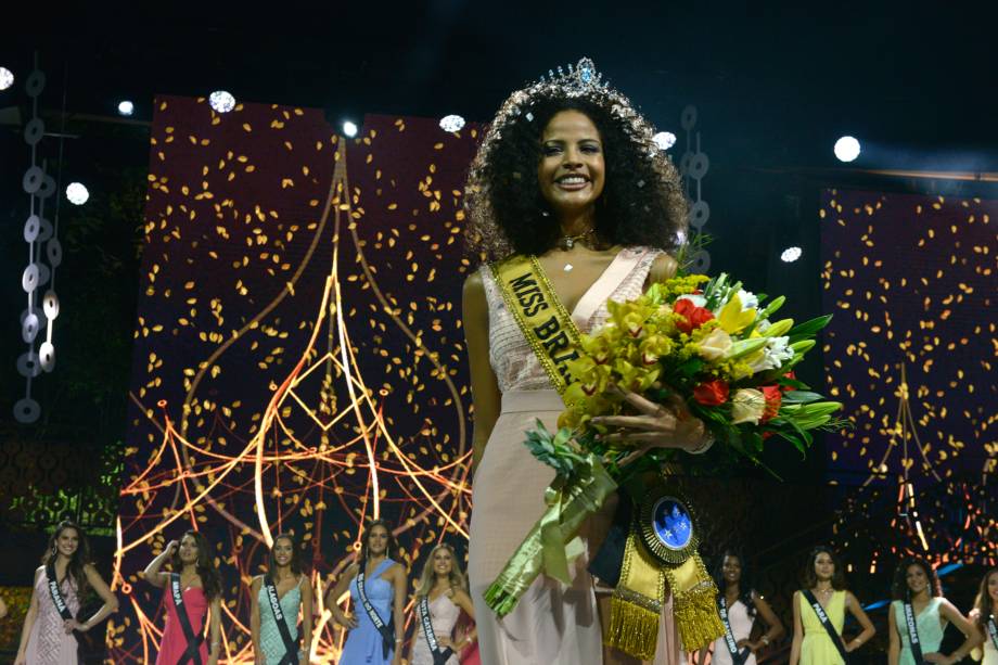 Monalysa Alcântara, vencedora do concurso Miss Brasil BE Emotion 2017, durante o evento em Ilha Bela, São Paulo