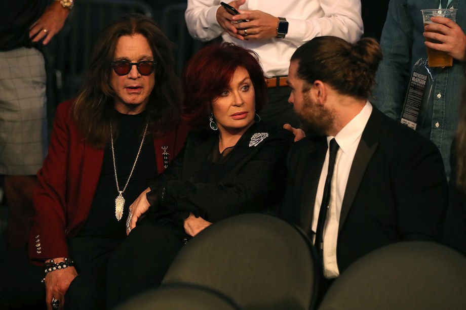 Ozzy Osbourne e sua esposa, Sharon Osbourne acompanham o confronto entre Floyd Mayweather e Conor McGregor, na Mobile Arena, em Las Vegas - 26/08/2017