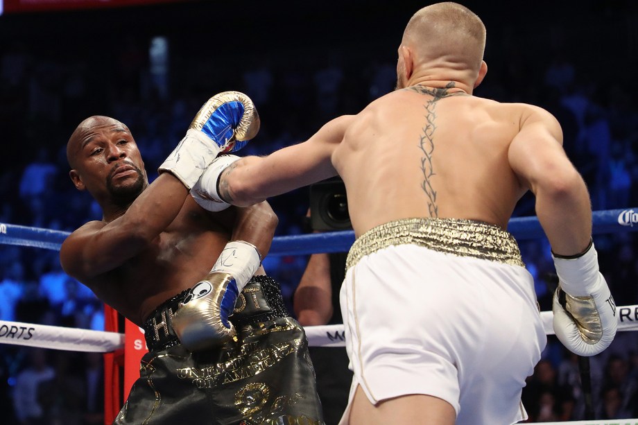 O confronto entre Floyd Mayweather e Conor McGregor, na Mobile Arena, em Las Vegas - 26/08/2017