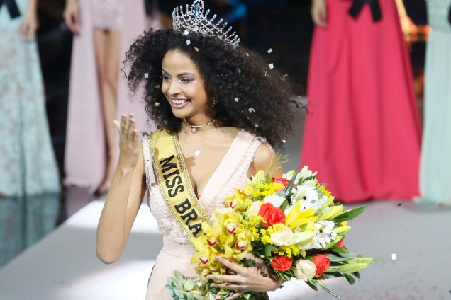 Candidata do estado do Piauí, Monalysa Alcântara, vence o concurso Miss Brasil 2017, realizado em Ilhabela (SP)