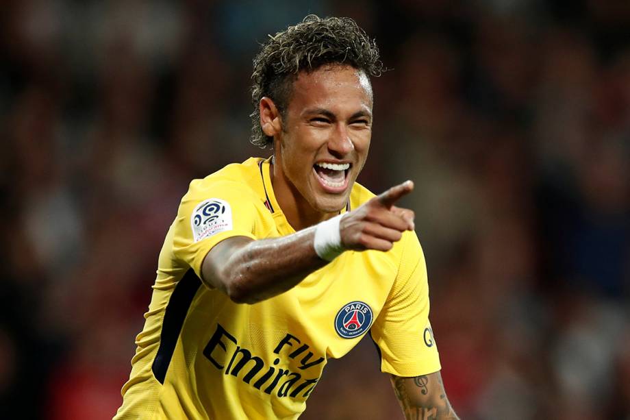Neymar comemora seu primeiro gol pelo PSG