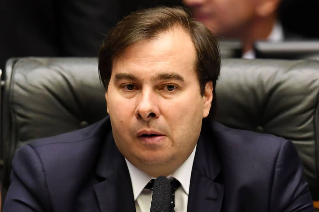 Fachin suspende depoimento de Rodrigo Maia à PF