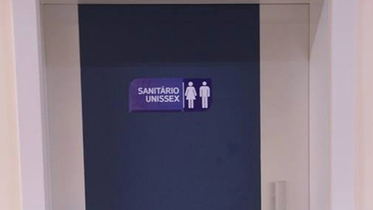 PUC-SP inaugura sanitário unisex