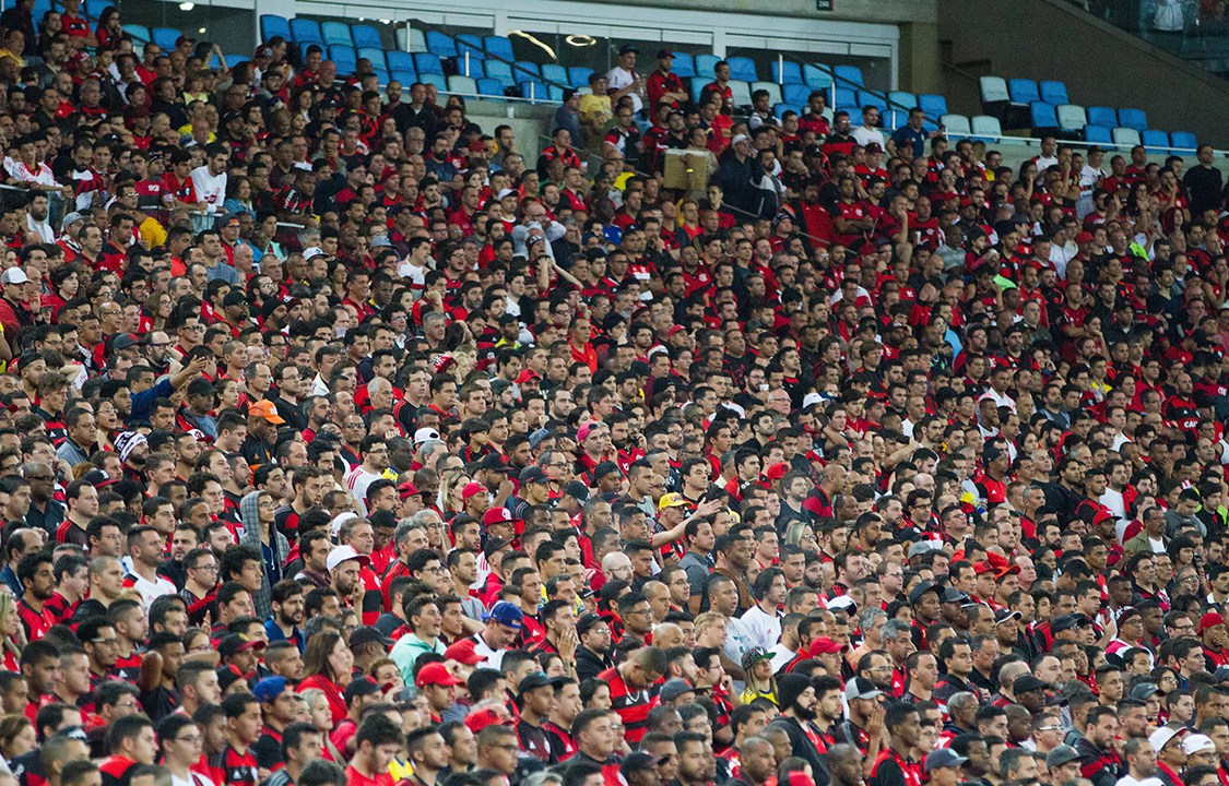 Torcida do Flamengo, durante jogo contra o Botafogo, válida pela semi-final da Copa do Brasil, no Rio de Janeiro