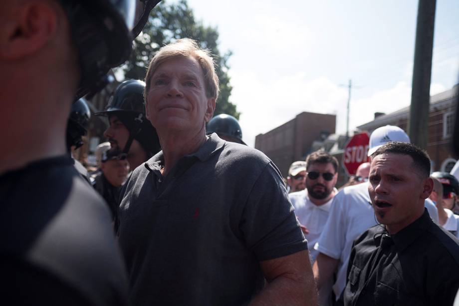 David Duke, ex-líder dos Ku Klux Klan, participa de manifestação de supremacistas brancos em Charlottesville, Virginia