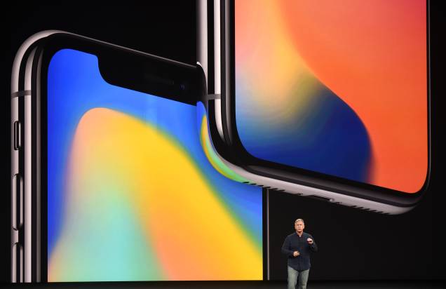 Phil Schiller, vice-presidente da Apple, apresenta o iPhone 8 durante evento de lançamento dos novos produtos da marca em Cupertino, na Califórnia