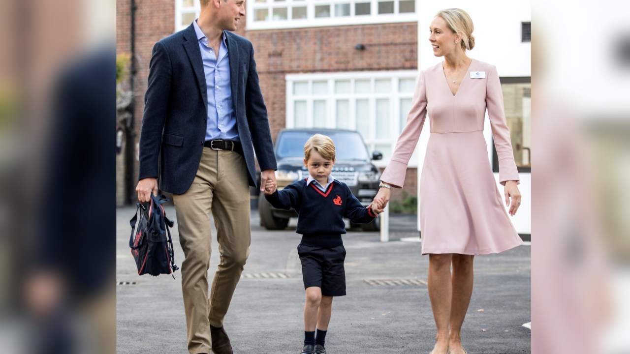 Príncipe George vai para escola